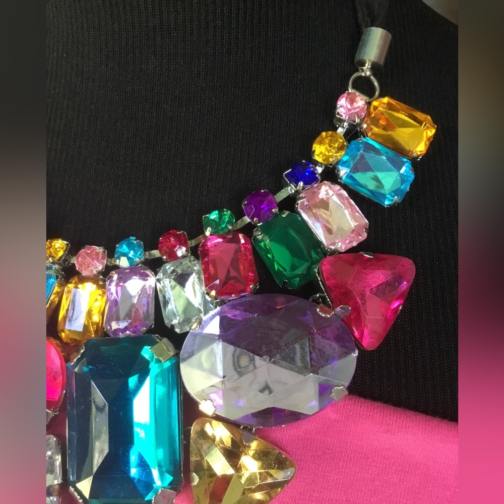 Multi Color Rhinestone Ribbon Bib Statement Necklace Chunky New - Picture 5 of 9